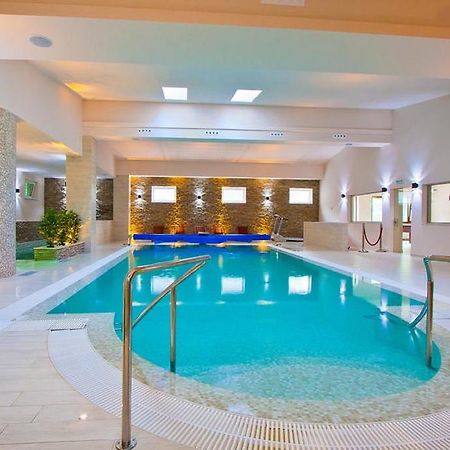 Hotel Orizont Călimăneşti Екстериор снимка