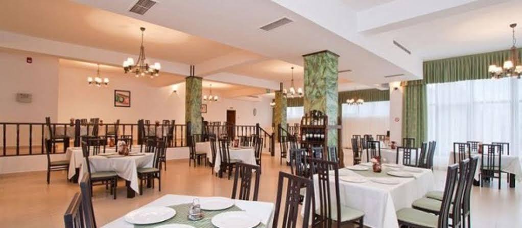 Hotel Orizont Călimăneşti Екстериор снимка