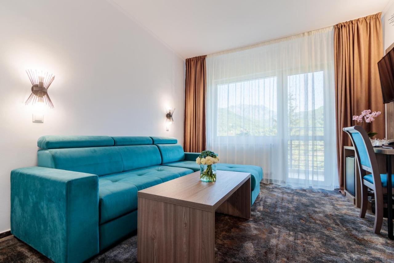 Hotel Orizont Călimăneşti Екстериор снимка