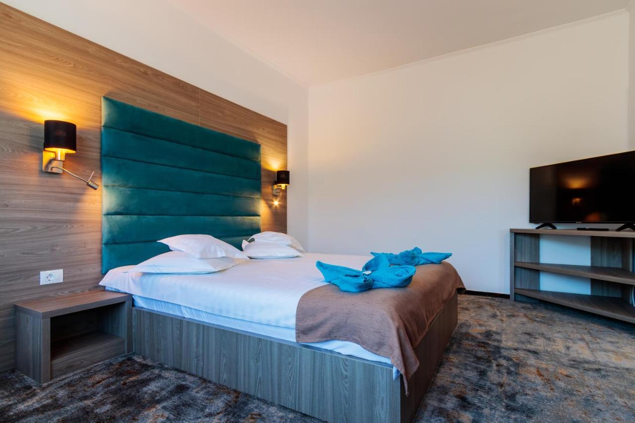 Hotel Orizont Călimăneşti Екстериор снимка