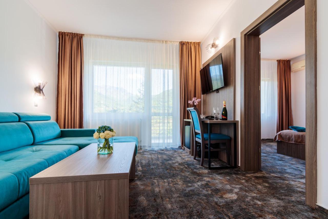 Hotel Orizont Călimăneşti Екстериор снимка
