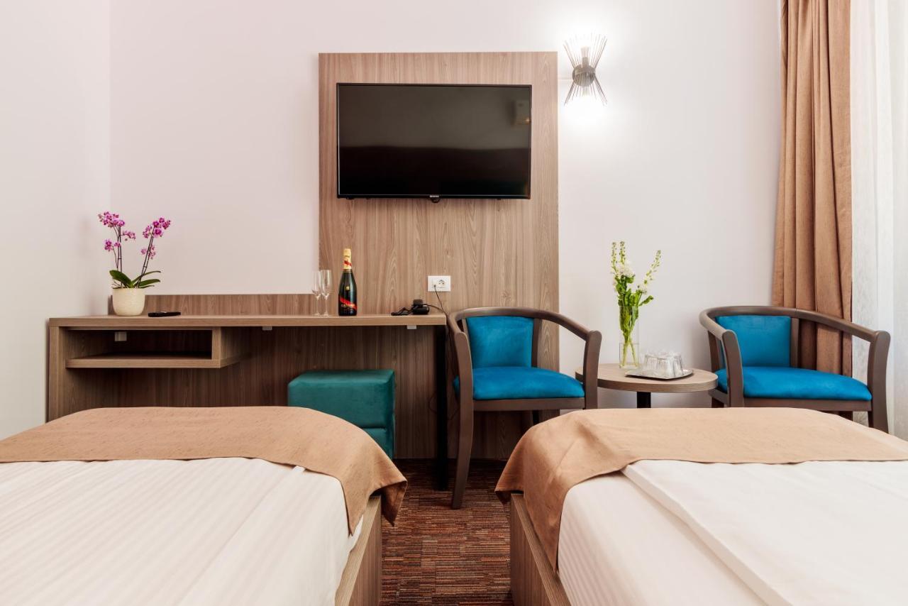 Hotel Orizont Călimăneşti Екстериор снимка