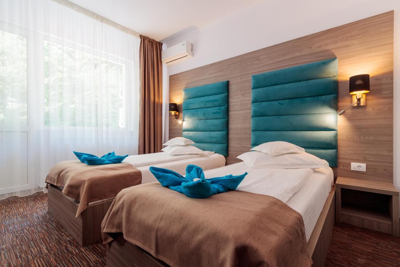 Hotel Orizont Călimăneşti Екстериор снимка