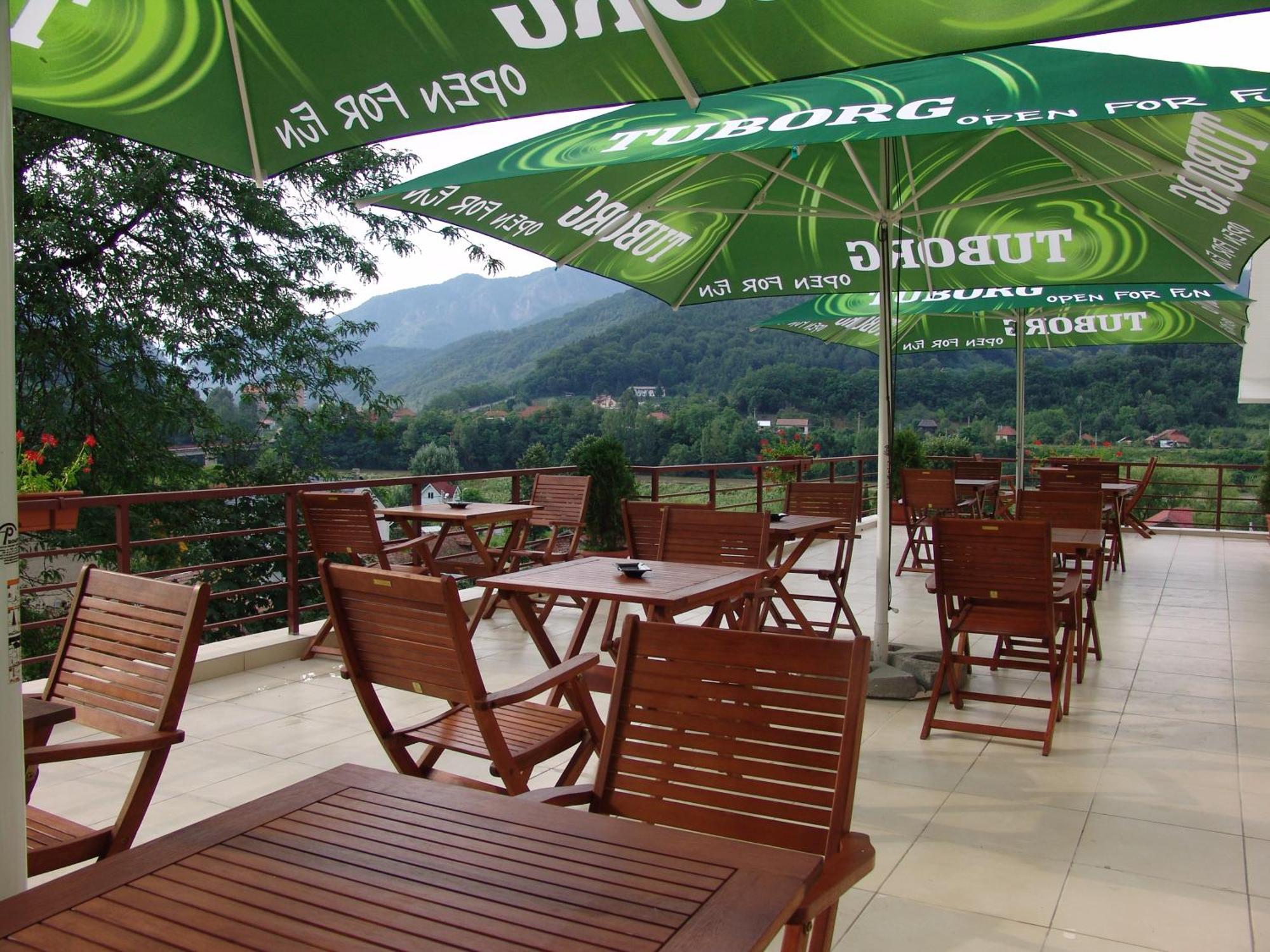 Hotel Orizont Călimăneşti Екстериор снимка