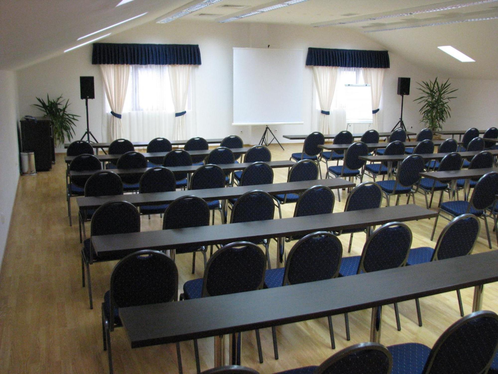 Hotel Orizont Călimăneşti Екстериор снимка