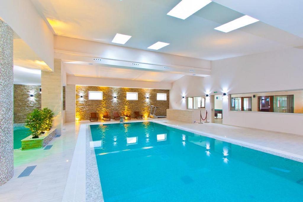 Hotel Orizont Călimăneşti Екстериор снимка