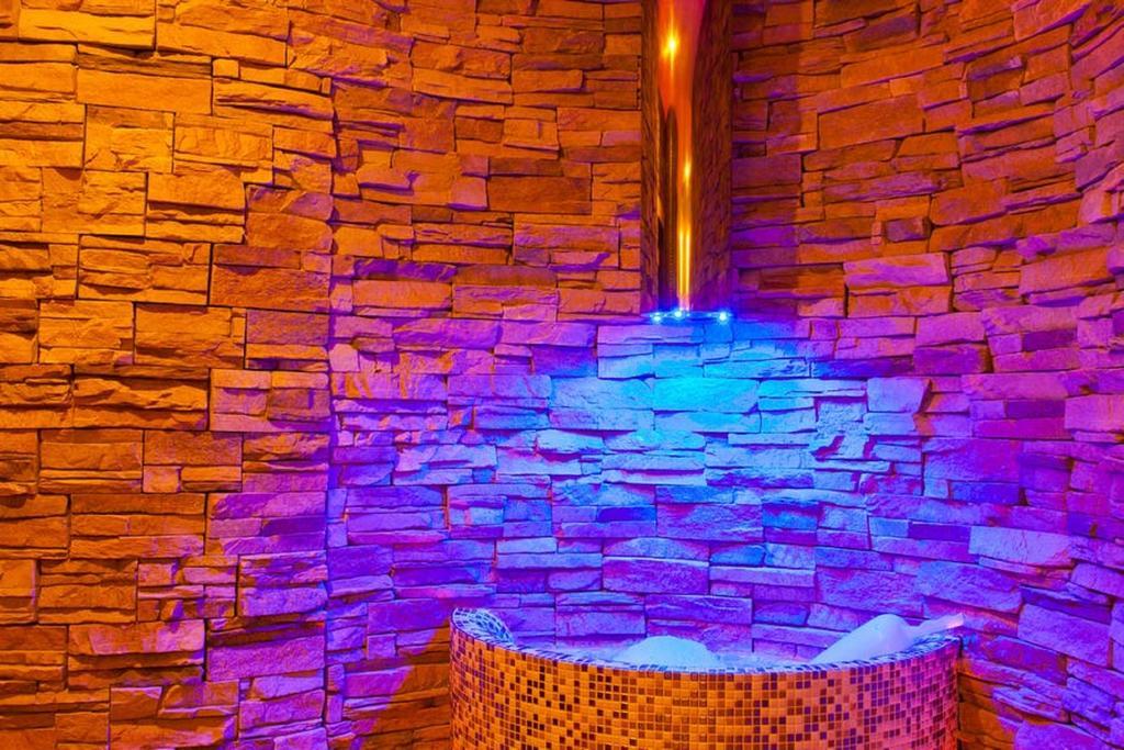 Hotel Orizont Călimăneşti Екстериор снимка