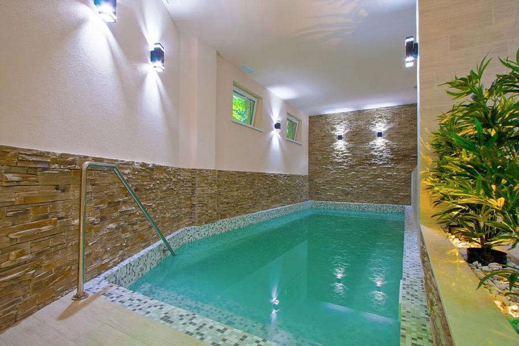 Hotel Orizont Călimăneşti Екстериор снимка