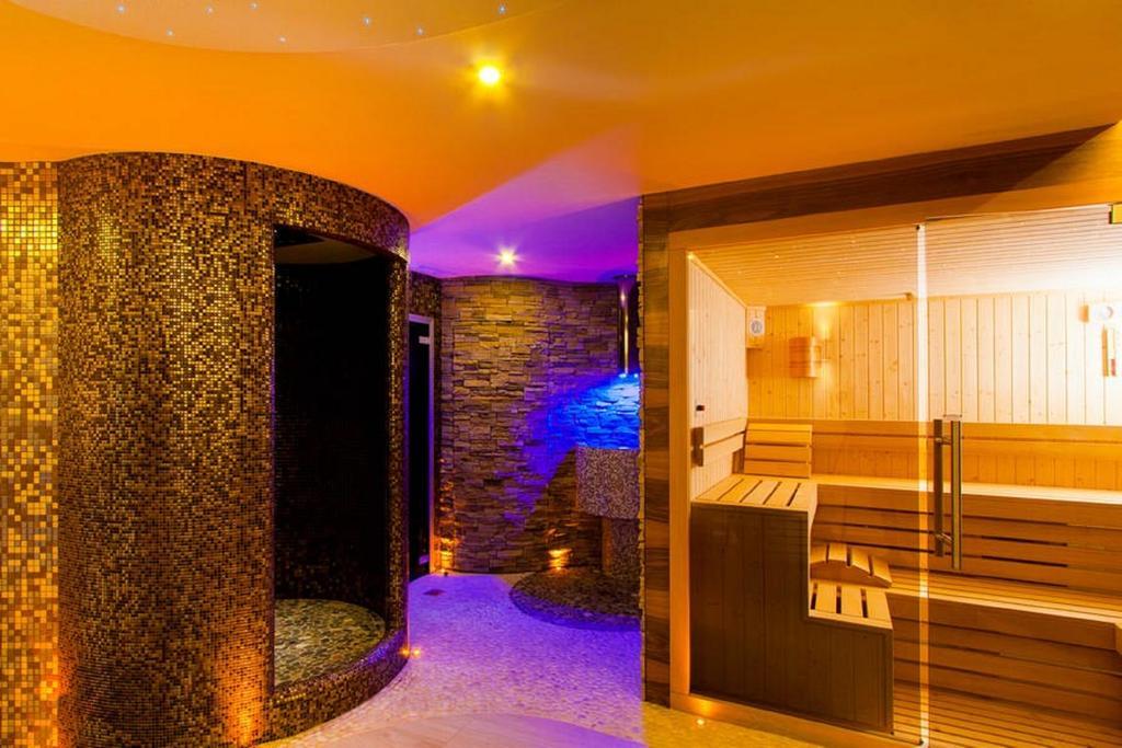 Hotel Orizont Călimăneşti Екстериор снимка
