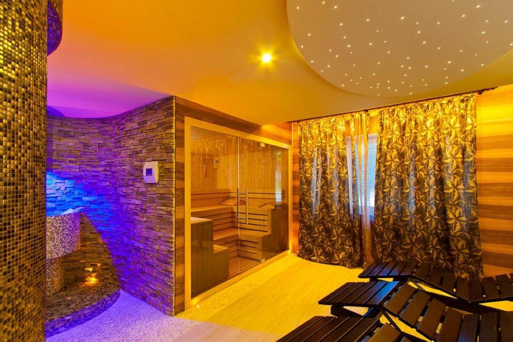 Hotel Orizont Călimăneşti Екстериор снимка