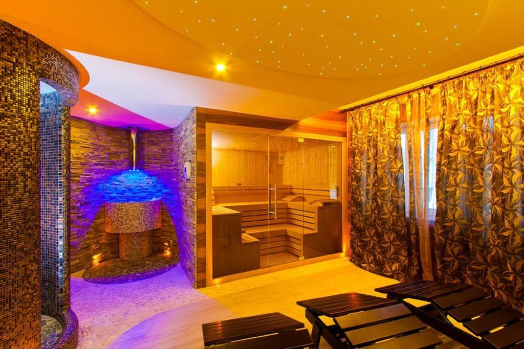 Hotel Orizont Călimăneşti Екстериор снимка