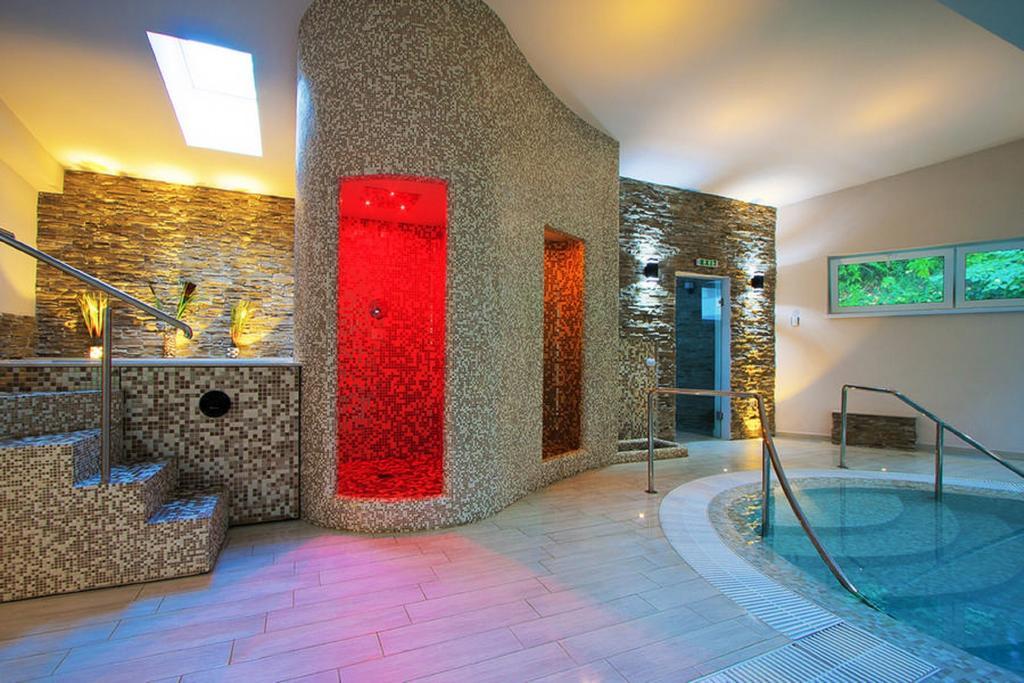 Hotel Orizont Călimăneşti Екстериор снимка
