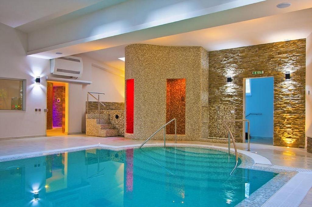Hotel Orizont Călimăneşti Екстериор снимка