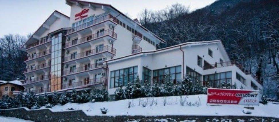 Hotel Orizont Călimăneşti Екстериор снимка